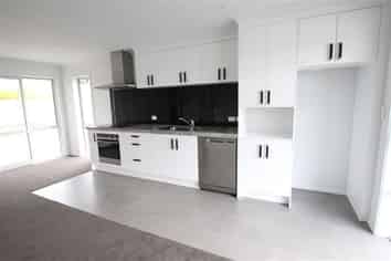 34 Regis Park Dr, Pukekohe