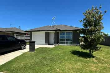 34 Regis Park Dr, Pukekohe