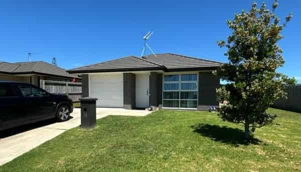 34 Regis Park Dr, Pukekohe