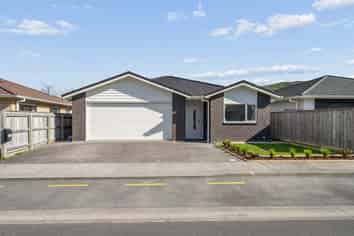 7 Martha Turnell Crescent, Manor Park