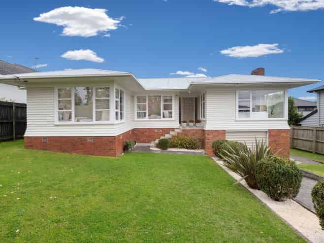 18 Lisburn Avenue, Glendowie