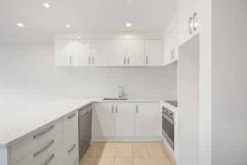2/13 Crosher Place, Silverdale