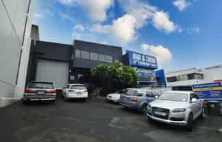 STANDALONE GREY LYNN OFFICE / WAREHOUSE
