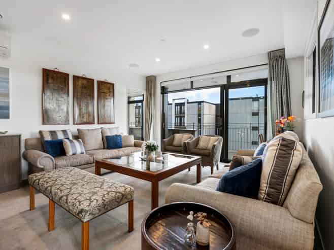 304/2 Bluegrey Avenue, Stonefields