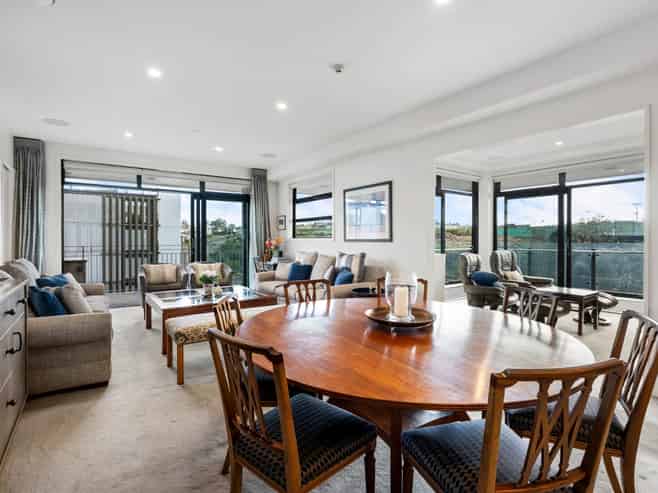 304/2 Bluegrey Avenue, Stonefields