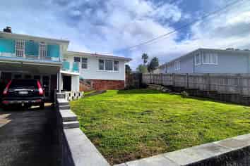 8 Whittle Place, New Windsor