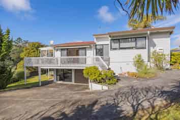 1/57 Unsworth Drive, Unsworth Heights