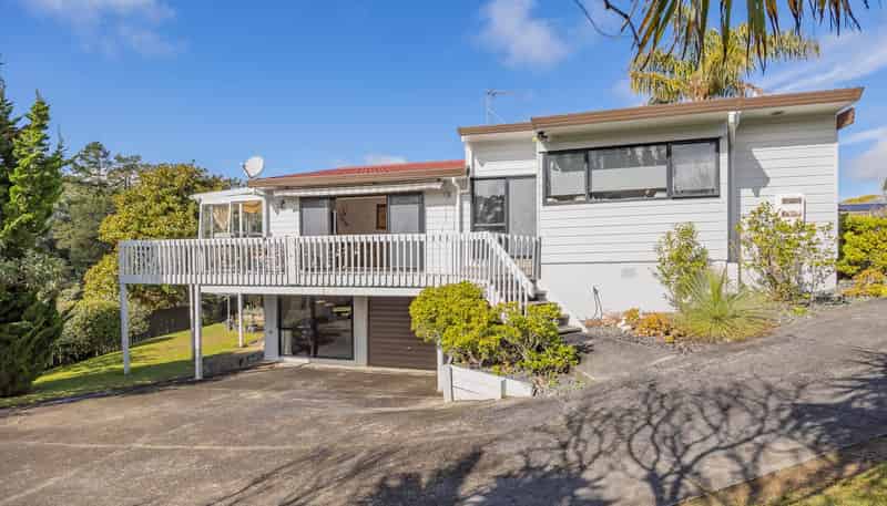 1/57 Unsworth Drive, Unsworth Heights