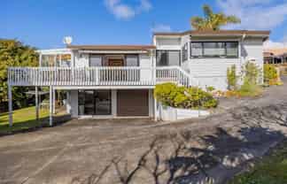 1/57 Unsworth Drive, Unsworth Heights