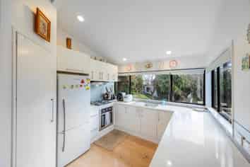 1/57 Unsworth Drive, Unsworth Heights