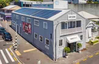 CORNER PREMISES IN FREEMANS BAY
