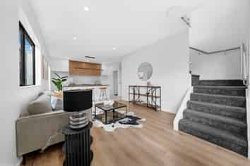 6B Dalwhinnie Parade, Highland Park