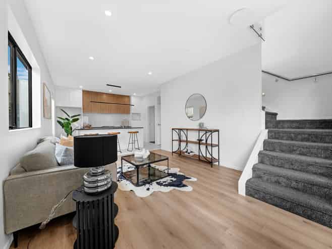 6B Dalwhinnie Parade, Highland Park