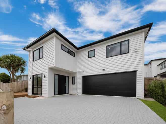6B Dalwhinnie Parade, Highland Park