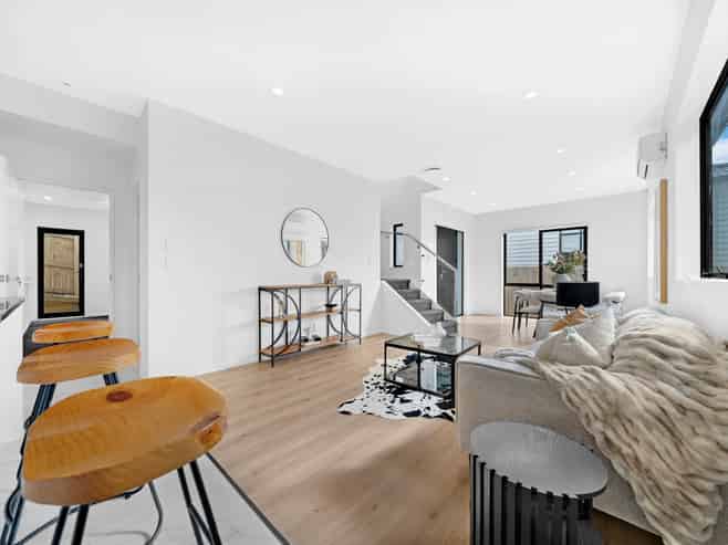 6B Dalwhinnie Parade, Highland Park