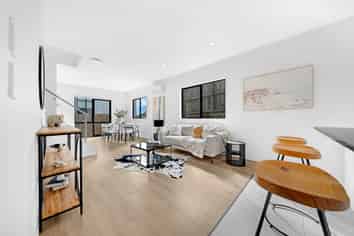 6B Dalwhinnie Parade, Highland Park