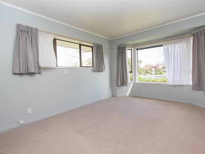39 Chedworth Avenue, Chartwell