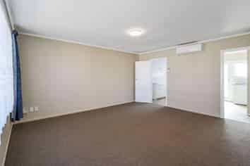 3/5 Fulton Crescent, Otara