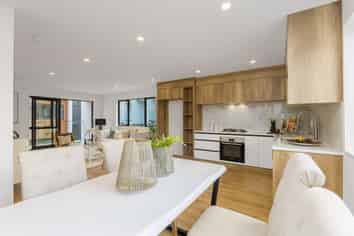 10/6 Woodhouse Place, West Harbour