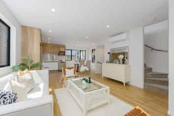 10/6 Woodhouse Place, West Harbour