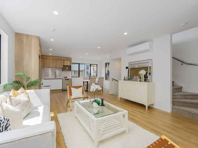 10/6 Woodhouse Place, West Harbour