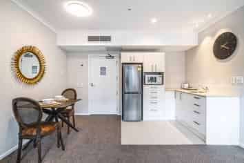 11 Commodore Drive, Lynfield