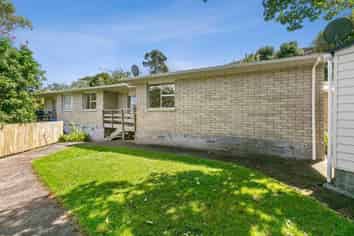 2/8A Hood Place, Spotswood