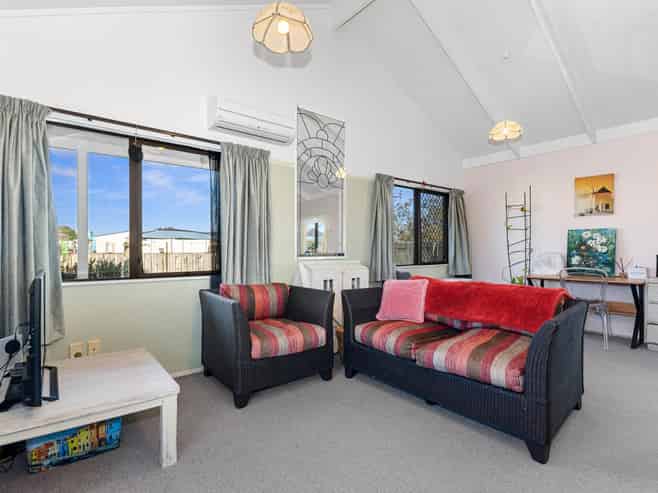 14B Reed Street, Tikipunga