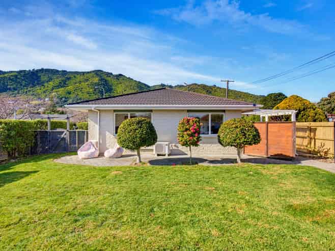 8 Hemi Street, Waikanae
