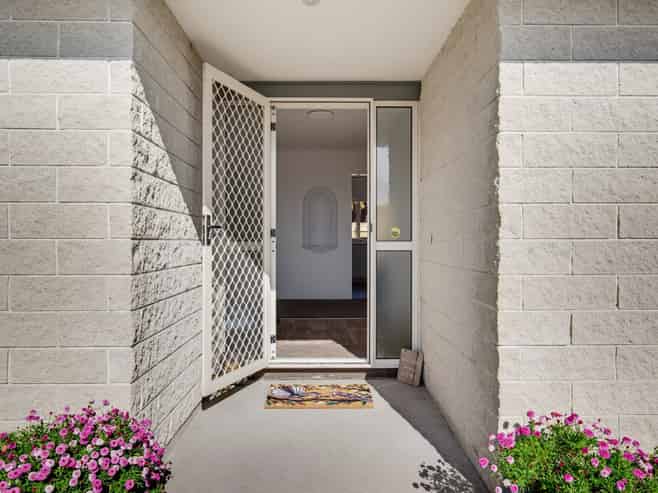 8 Hemi Street, Waikanae