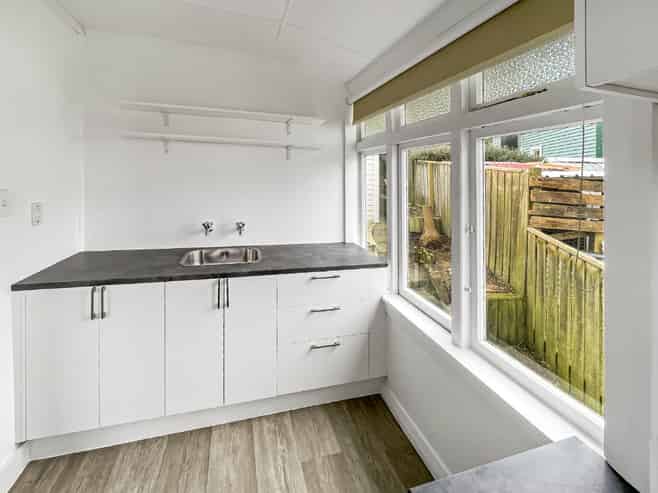 2/28 Ribble Street, Island Bay