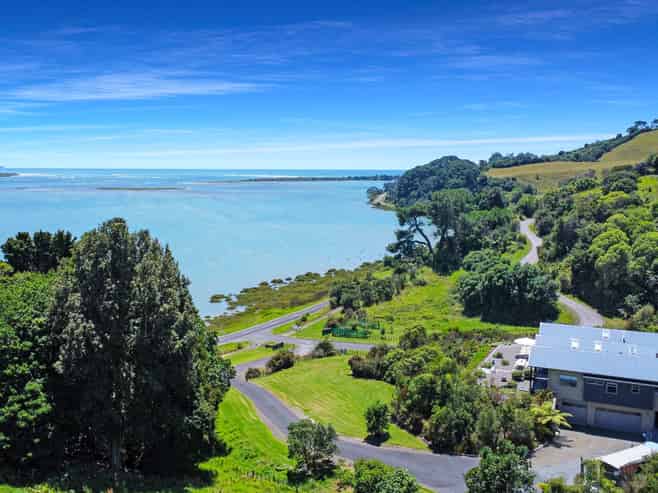 8 Ohiwa Cove Rise, Opotiki and Surrounds