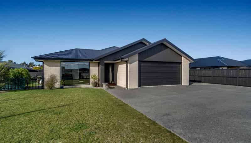 7 Merino Crescent, Amberley
