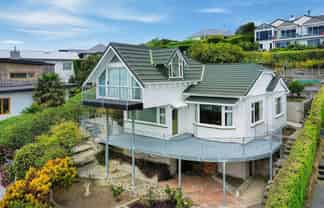 40 Saint Andrews Hill Road, Mount Pleasant