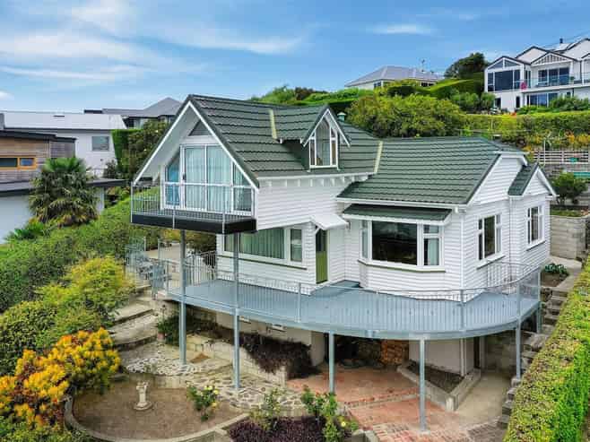 40 Saint Andrews Hill Road, Mount Pleasant