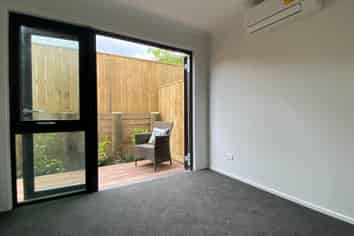 73E New Windsor Road, New Windsor