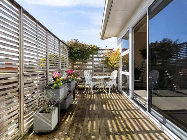 9 Deanwell Avenue, Deanwell
