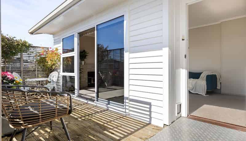 9 Deanwell Avenue, Deanwell