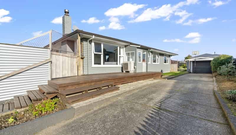 37 Kinmont Crescent, Newfield