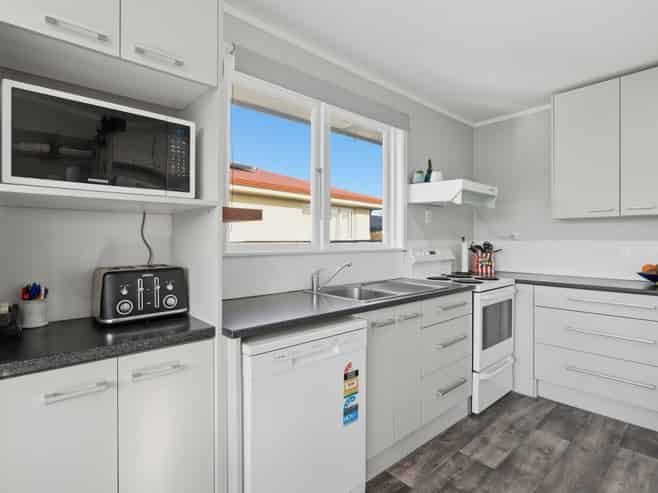37 Kinmont Crescent, Newfield