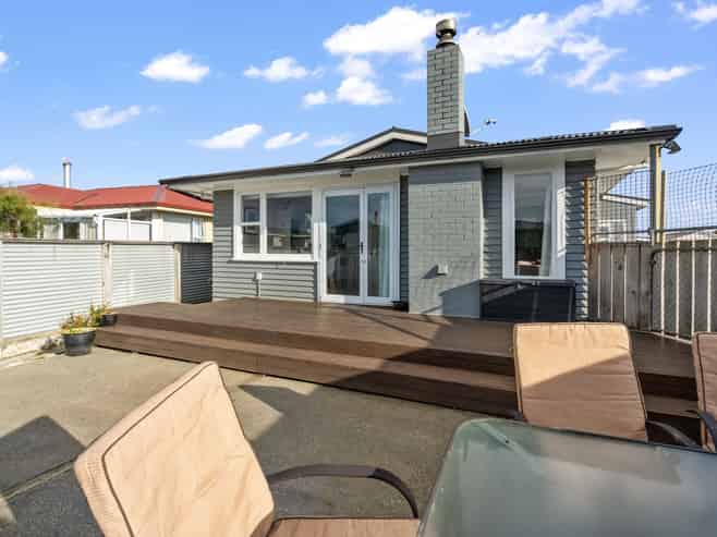 37 Kinmont Crescent, Newfield