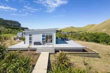 422 Whangaehu Road, Porangahau
