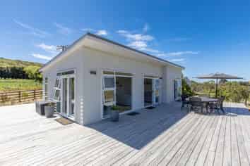 422 Whangaehu Road, Porangahau