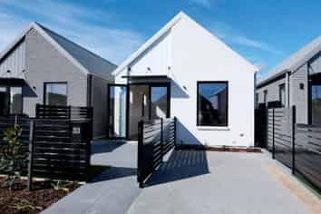 33/160 Mazengarb Rd, Paraparaumu