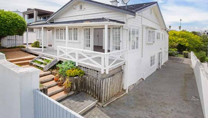 63 Cliff Rd, St Heliers