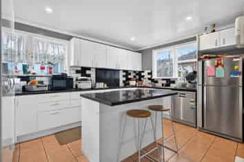 377 George Street, Stokes Valley