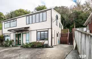 14D Phillip Street, Johnsonville