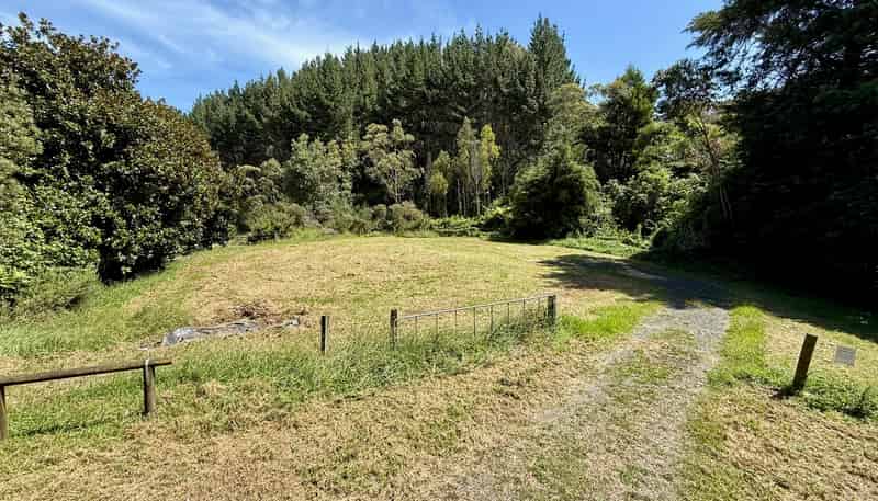 4213 SH23, Raglan