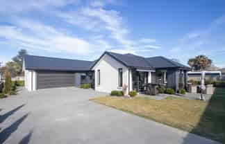 71 Racecourse Road, Allenton