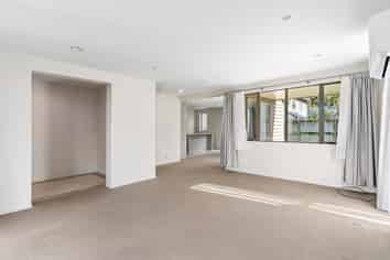 43 Magma Crescent, Stonefields